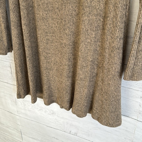 Derek Heart Ribbed Mini Flow Long Sleeve Dress | SIZE S - Picture 5 of 6